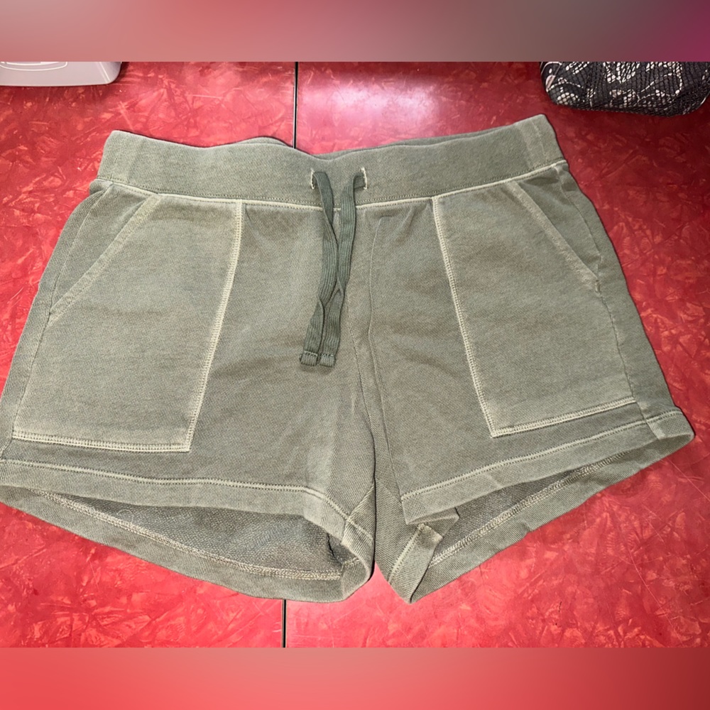 OLDNAVY ARMY GREEN COMFY SHORTS WITH POCKETS
